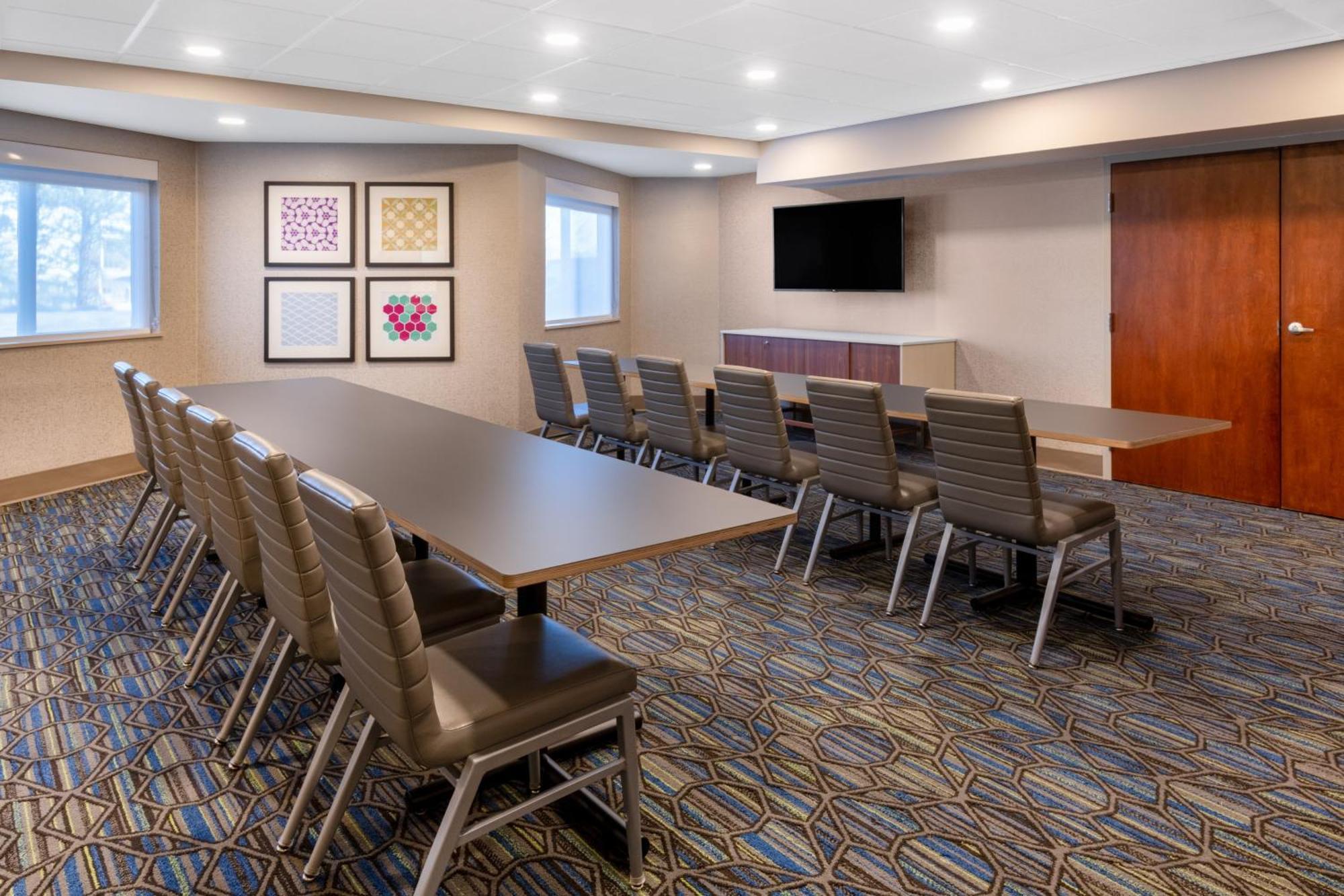 Holiday Inn Express & Suites Colorado Springs-Airport By Ihg Exterior foto