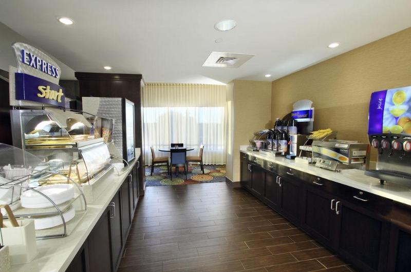 Holiday Inn Express & Suites Colorado Springs-Airport By Ihg Exterior foto