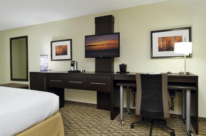 Holiday Inn Express & Suites Colorado Springs-Airport By Ihg Exterior foto